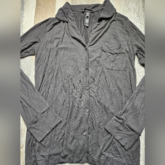Skims XS Black Button Down Pajama Sleep Top Soft Lounge Shirt - Picture 2 of 7